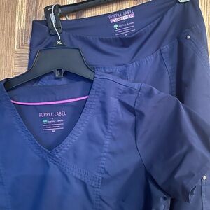 Healing Hands Purple Label Yoga Scrub set. Size medium. Color navy